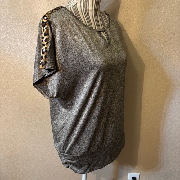Apt. 9 Gray Brown Heathered Top with Leopard Shoulder Detail Medium Smooth - Picture 5 of 16